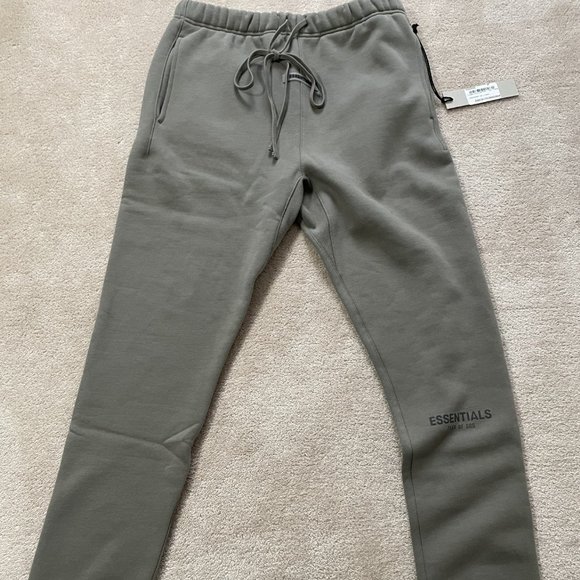 RARE Fear of God Essentials Sweatpants (SS20) Gray Flannel/Charcoal - Picture 2 of 5